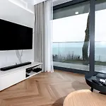 Hevenia 5 Apartament Rewal