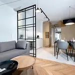 Hevenia 5 Apartman Rewal